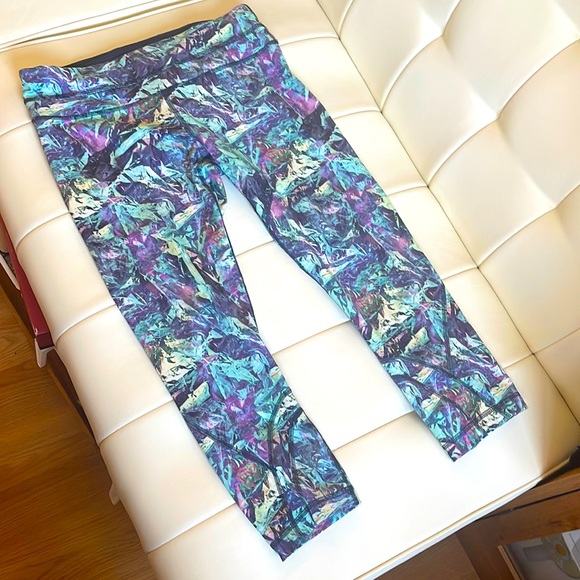 Lululemon Run Inspire Iridescent Multi Workout Active - Womens Size 8 - Picture 3 of 6